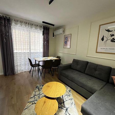 טיראנה Charming Comfort Apartment מראה חיצוני תמונה
