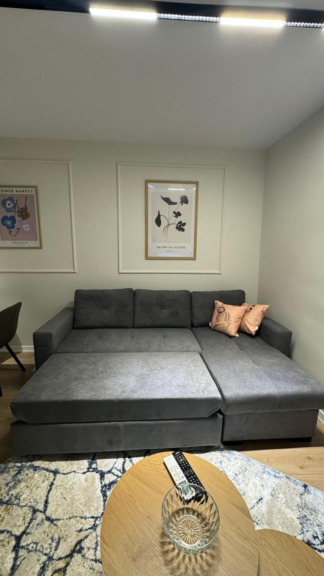 טיראנה Charming Comfort Apartment מראה חיצוני תמונה