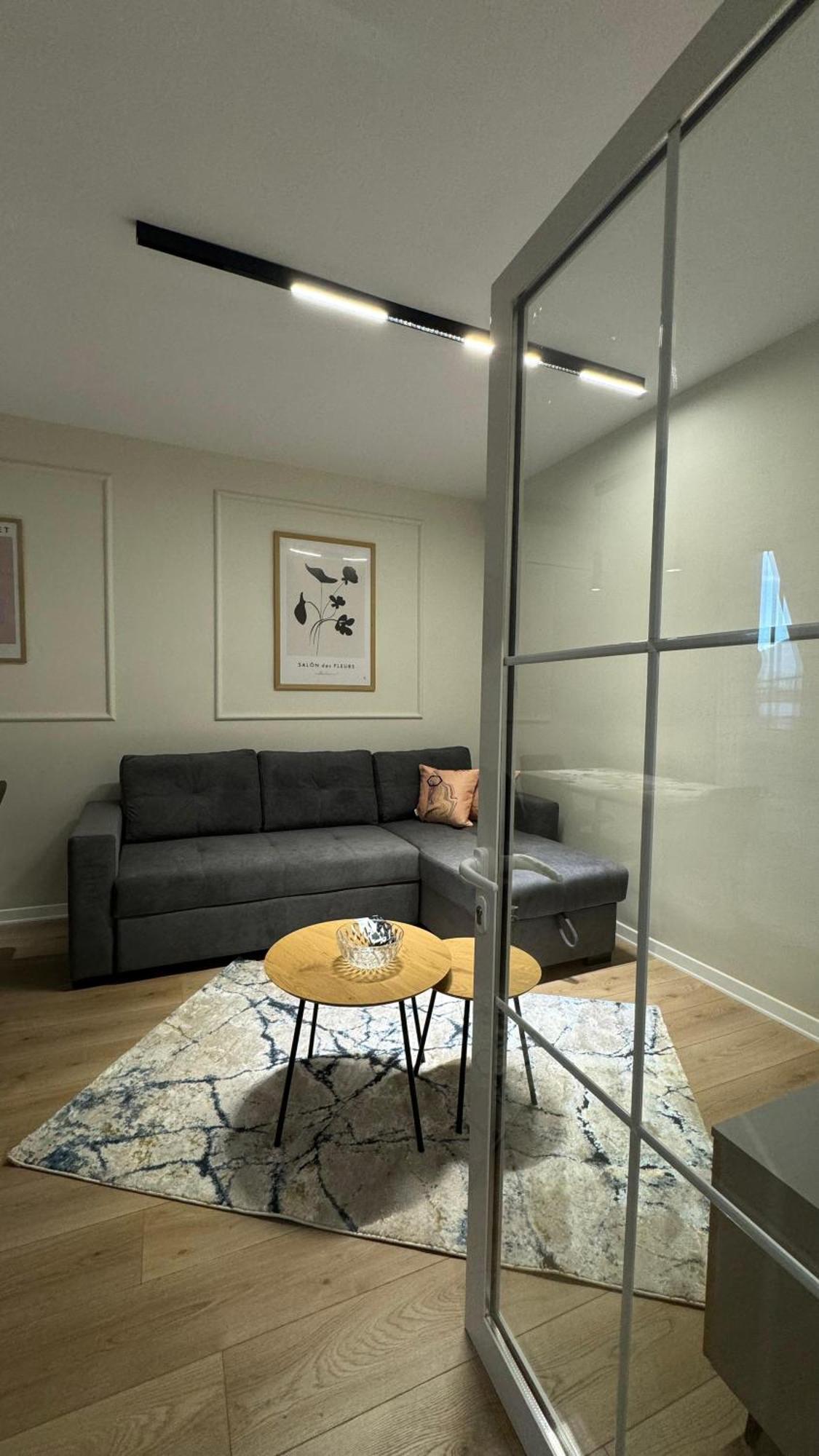 טיראנה Charming Comfort Apartment מראה חיצוני תמונה