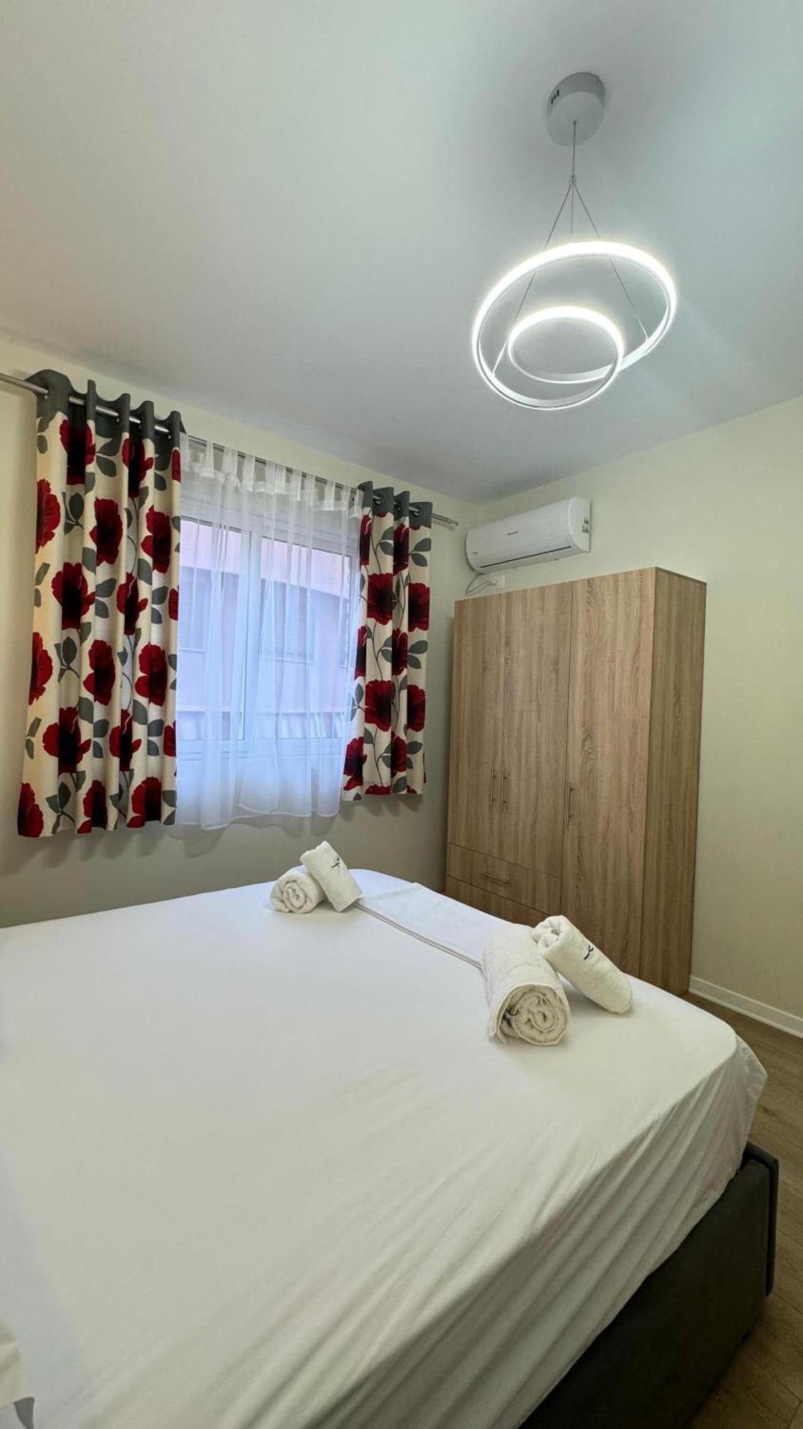 טיראנה Charming Comfort Apartment מראה חיצוני תמונה