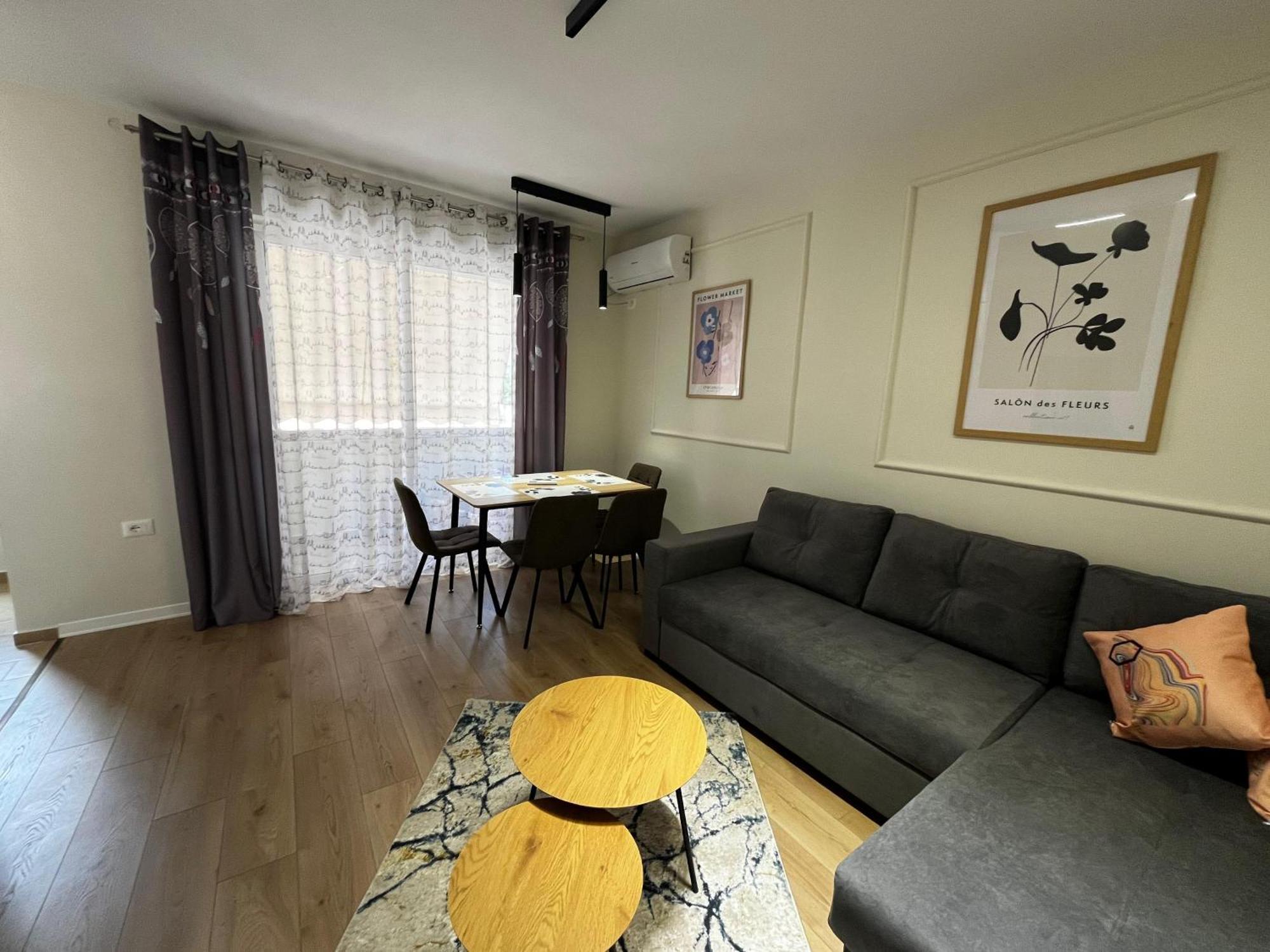 טיראנה Charming Comfort Apartment מראה חיצוני תמונה